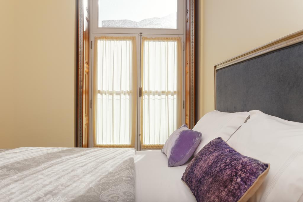 Chateau Apartments Porto Pokoj fotografie