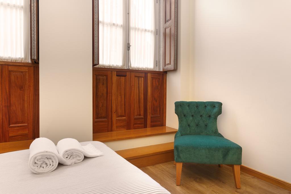 Chateau Apartments Porto Pokoj fotografie