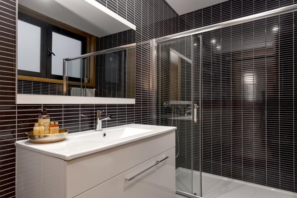 Chateau Apartments Porto Pokoj fotografie